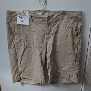 Sejour size 18 shorts